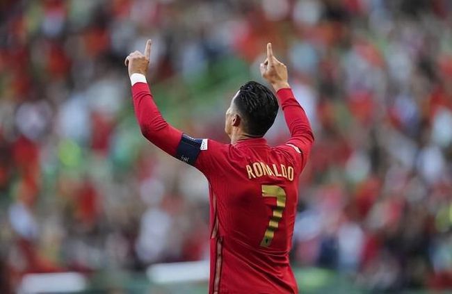 全场比赛结束，国际米兰3-3本菲卡！